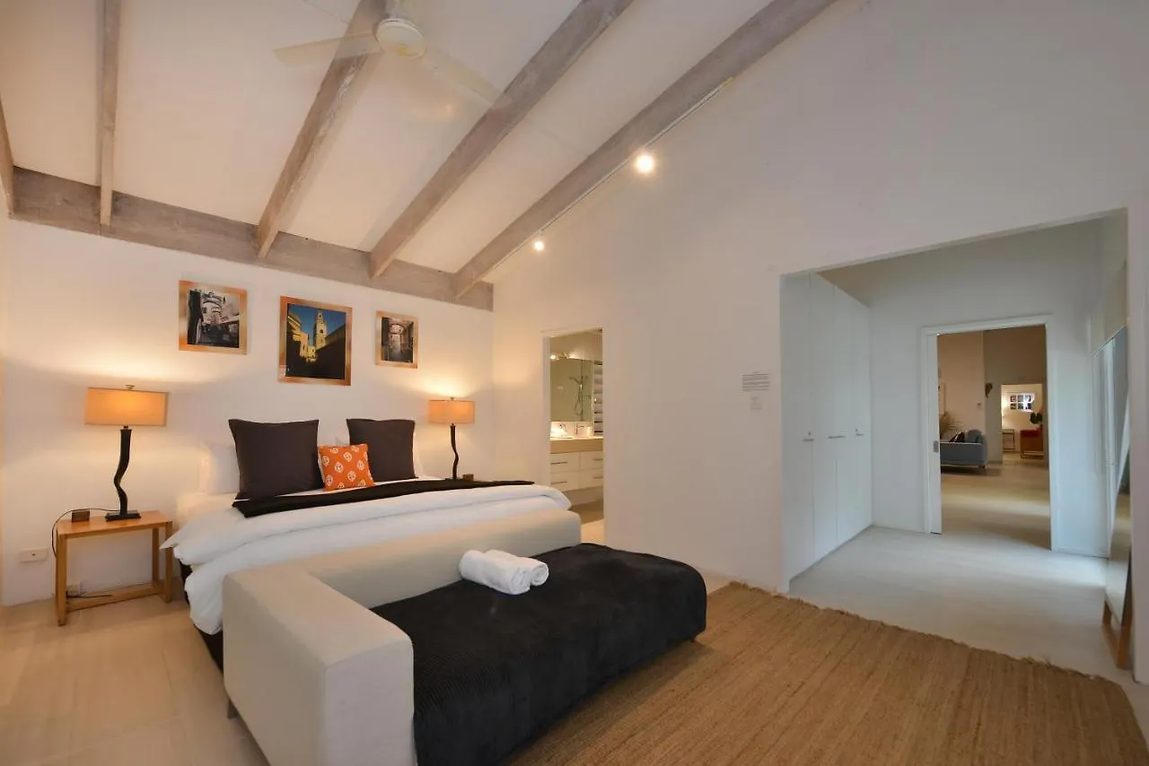 펜션 Pavilions In The Palms Heated Pool Short Path To Beach Five Bedrooms Sleeps 14 포트 더글라스