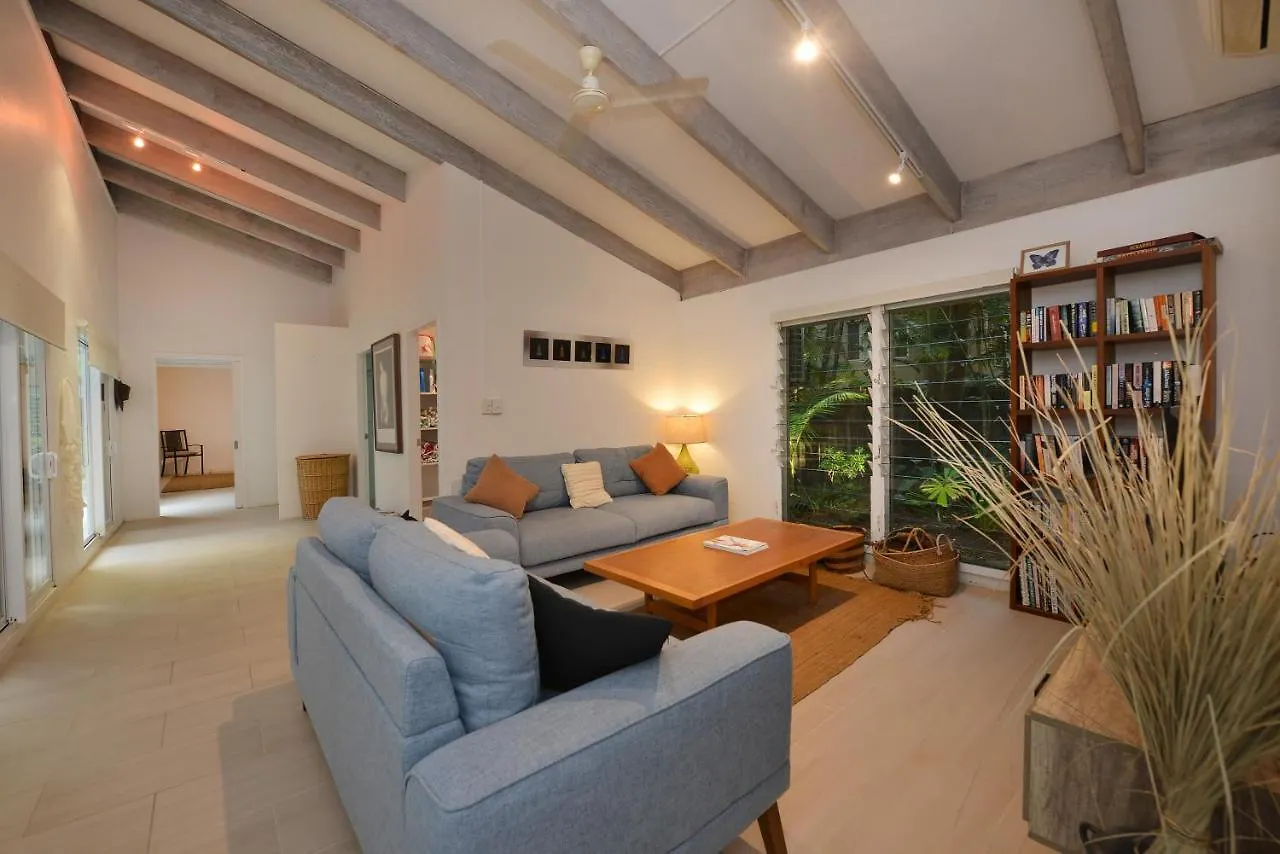 펜션 Pavilions In The Palms Heated Pool Short Path To Beach Five Bedrooms Sleeps 14 포트 더글라스