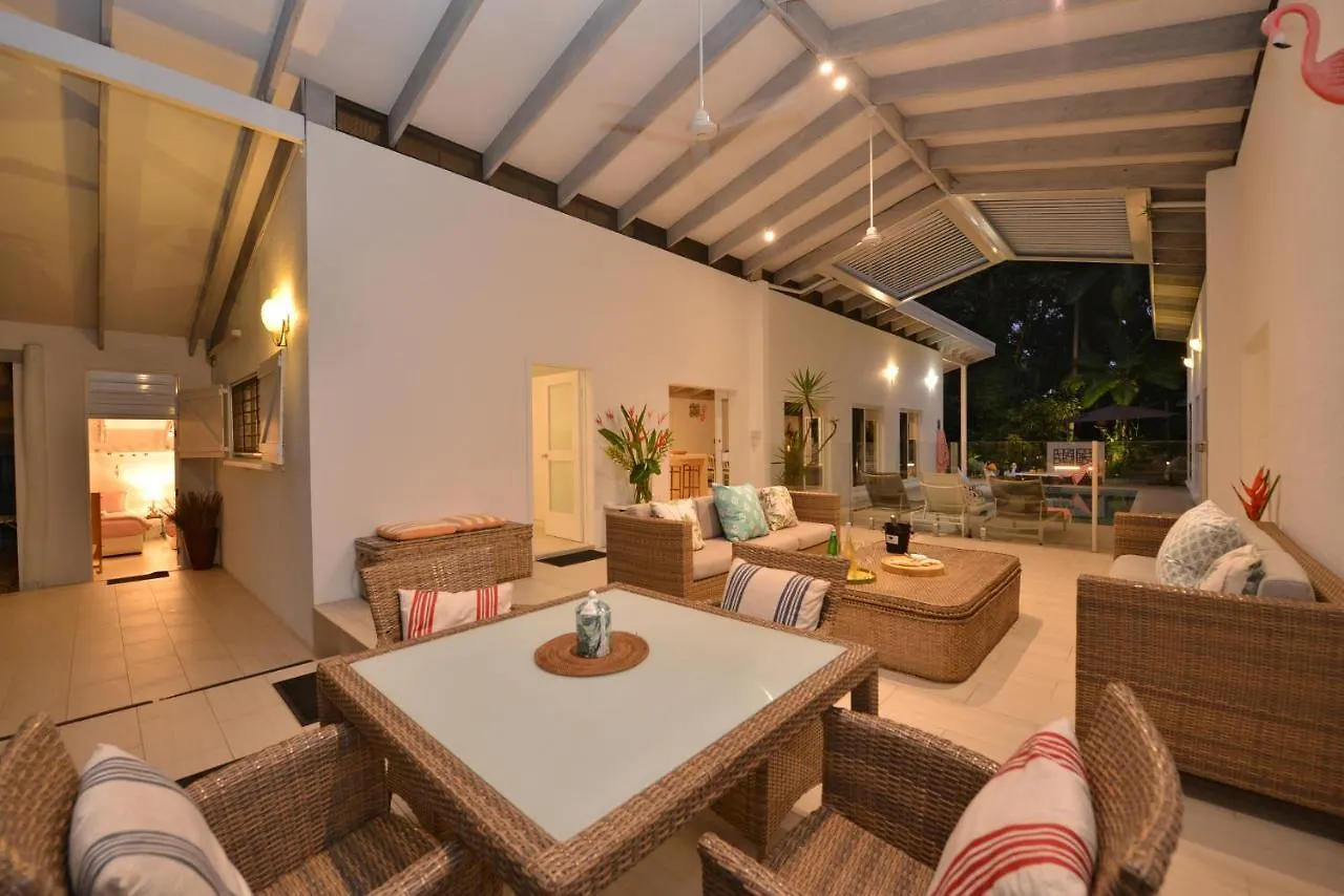 Holiday home Pavilions In The Palms Heated Pool Short Path To Beach Five Bedrooms Sleeps 14 Port Douglas