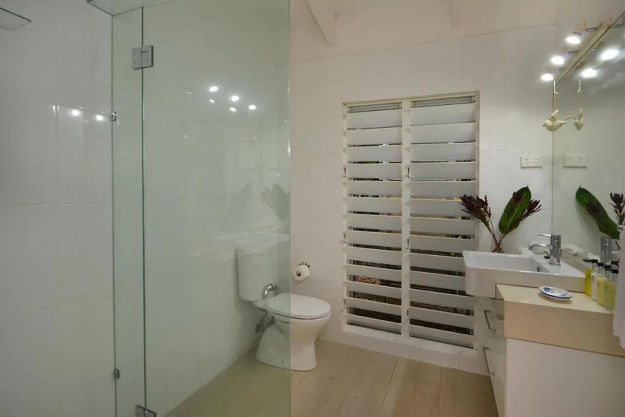 Pavilions In The Palms Heated Pool Short Path To Beach Five Bedrooms Sleeps 14 Port Douglas Holiday home