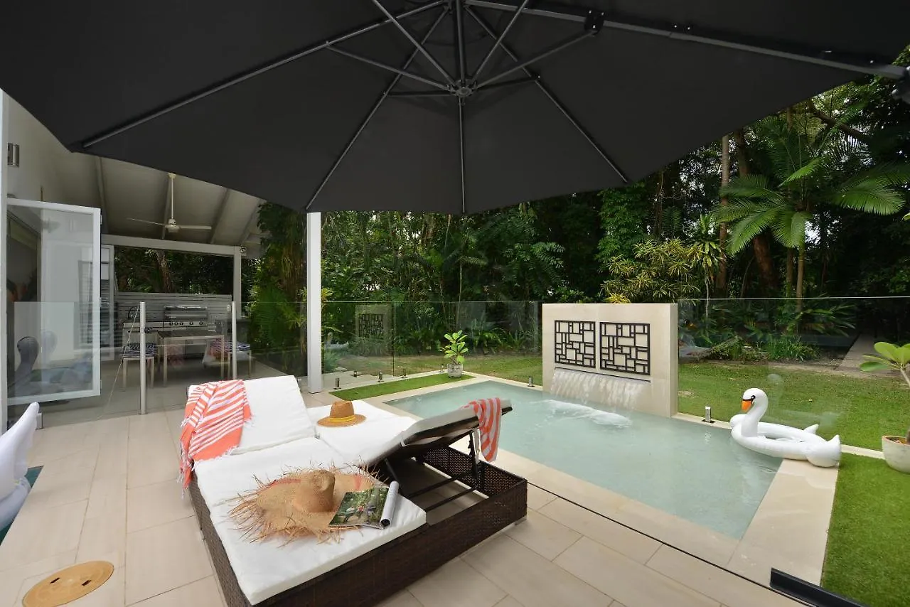 Pavilions In The Palms Heated Pool Short Path To Beach Five Bedrooms Sleeps 14 Port Douglas