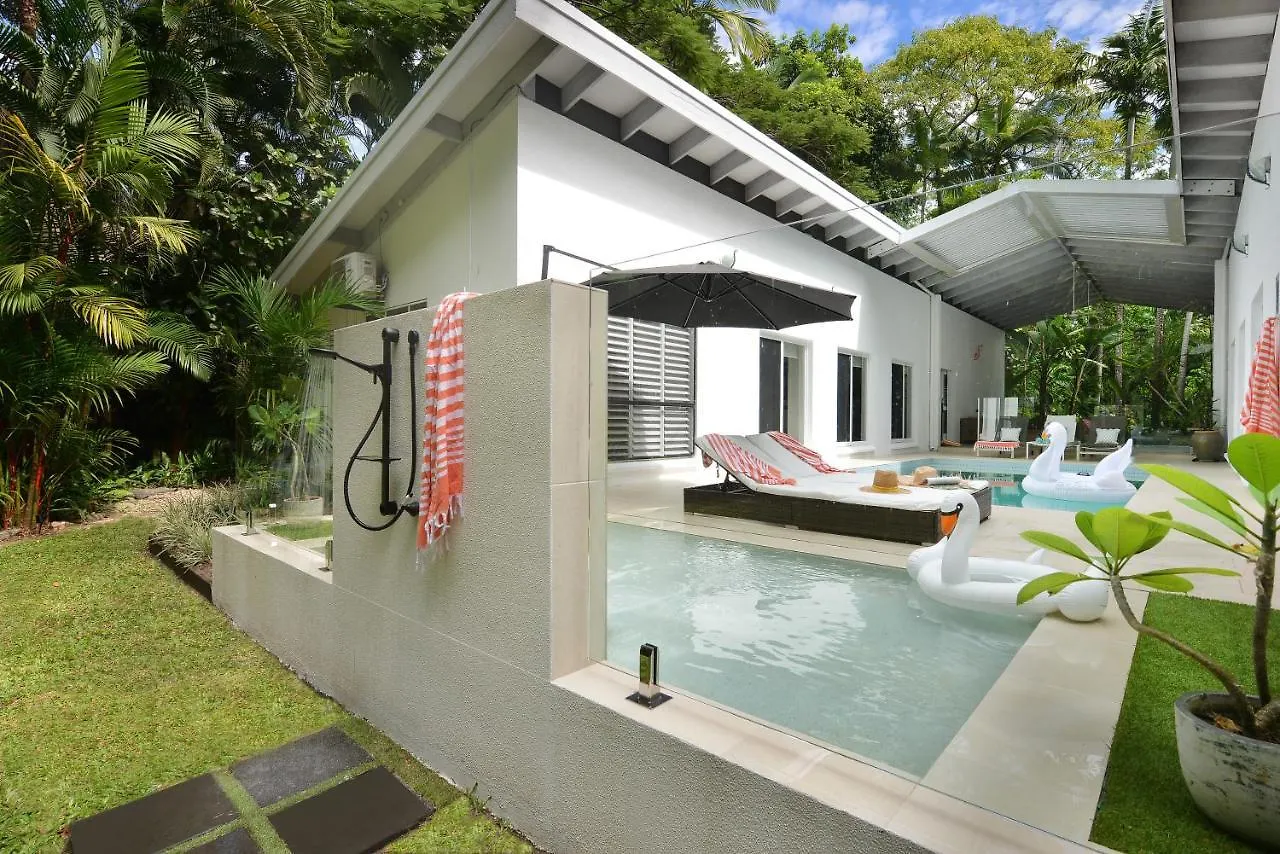 Pavilions In The Palms Heated Pool Short Path To Beach Five Bedrooms Sleeps 14 Port Douglas 0*,