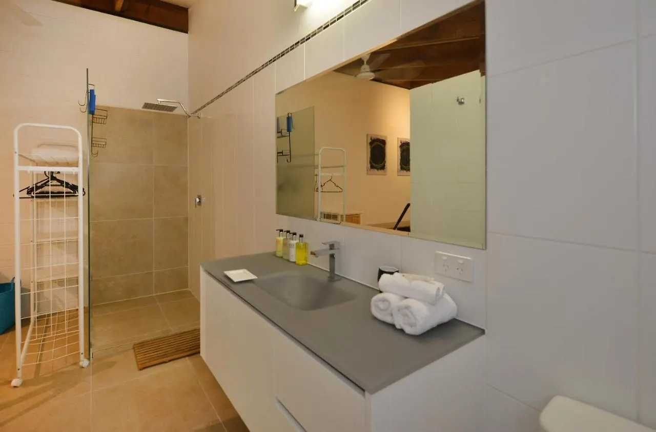 Holiday home Pavilions In The Palms Heated Pool Short Path To Beach Five Bedrooms Sleeps 14 Port Douglas